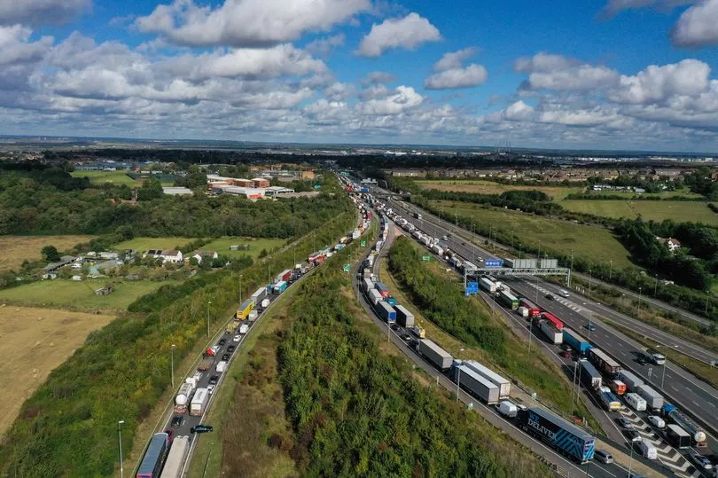 Two Lorries Crash on M25 Causing 9-Mile Tailbacks and 90-Minute Delays
