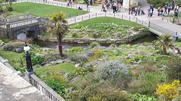 Man Held After Woman Raped in Lower Gardens