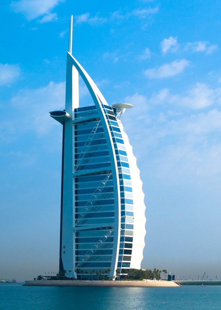 UK Drops Gulf Travel Warnings Following US-Iran Peace Deal