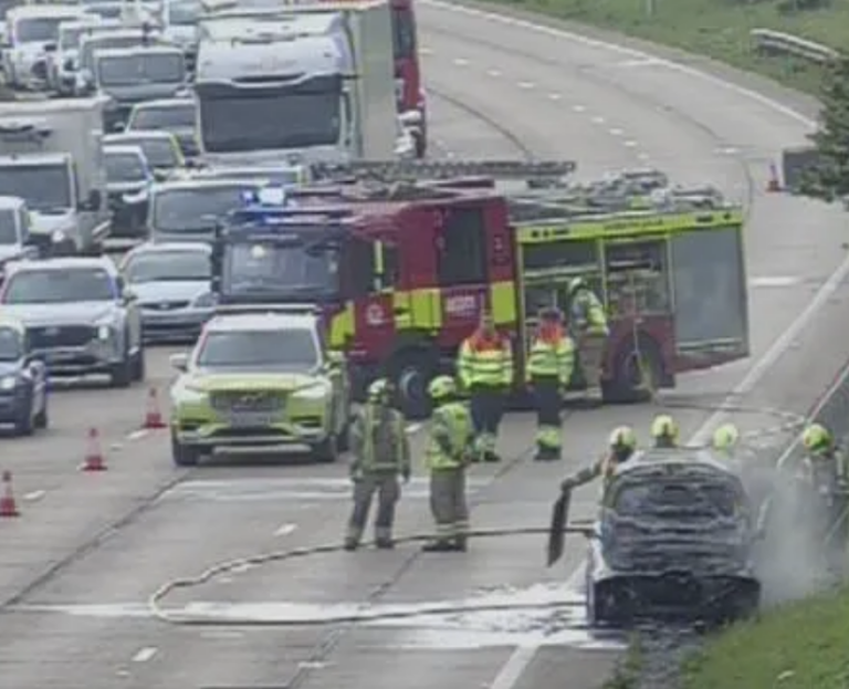 M25 Anticlockwise Shut After Vehicle Blaze Sparks 4-Mile Tailback