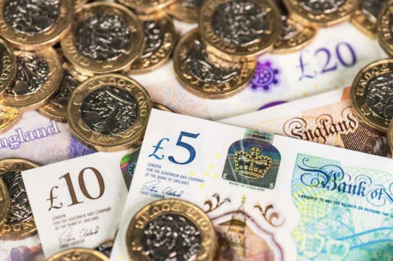 Side Hustles Surge as Dundee Locals Boost Incomes in 2026