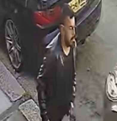 Police Hunt Man Over Indecent Behaviour in Lipson