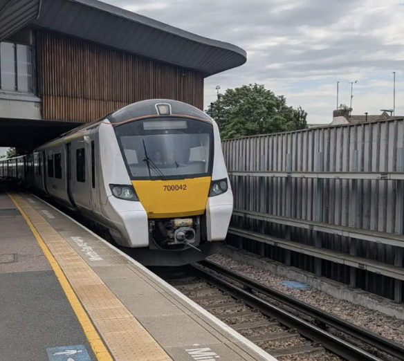 Person Hit by Train Sparks Major Delays on Southeastern and Thameslink Services