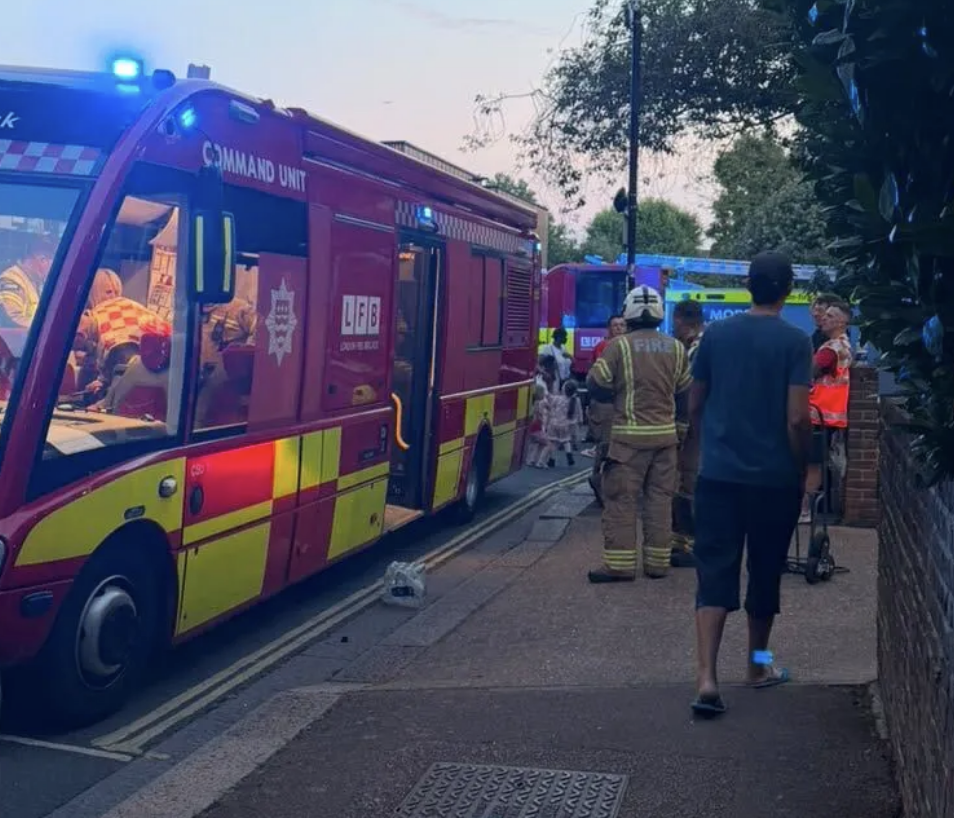Three Men Die in White City Blaze Near UK’s Biggest Mall